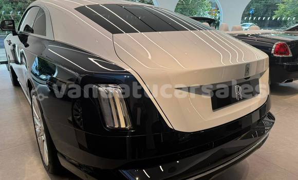 Buy Used Rolls-Royce Camargue White Car in Port Vila in Shefa Buy Used Rolls-Royce Camargue White Car in Port Vila in Shefa