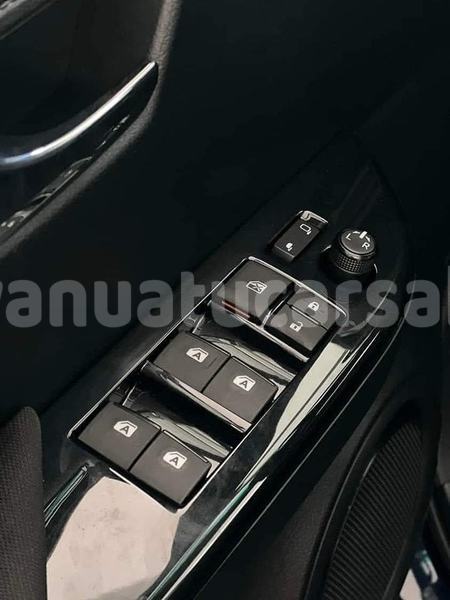 Big with watermark toyota hilux surf malampa paama 863