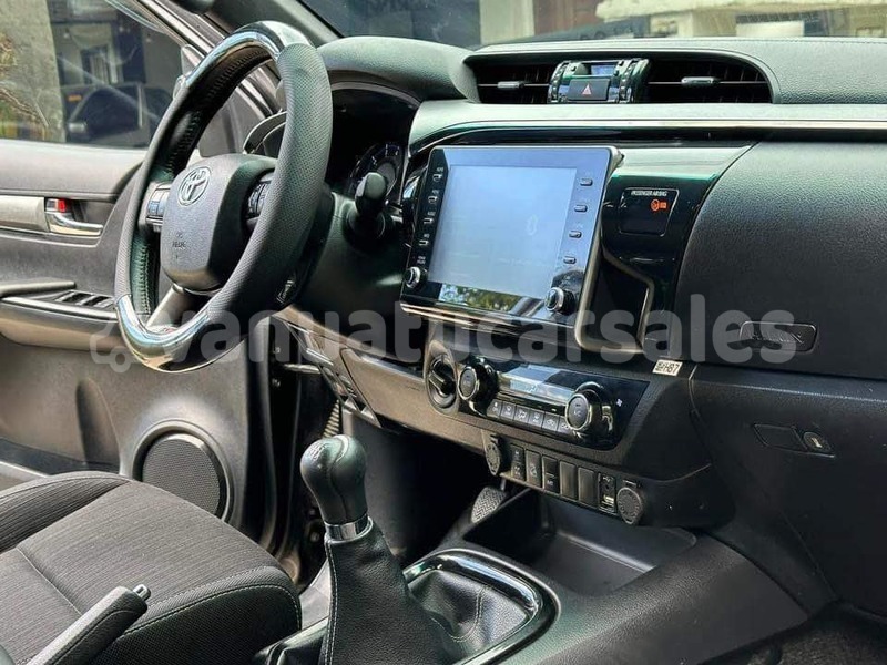 Big with watermark toyota hilux surf tafea aneghowhat 864