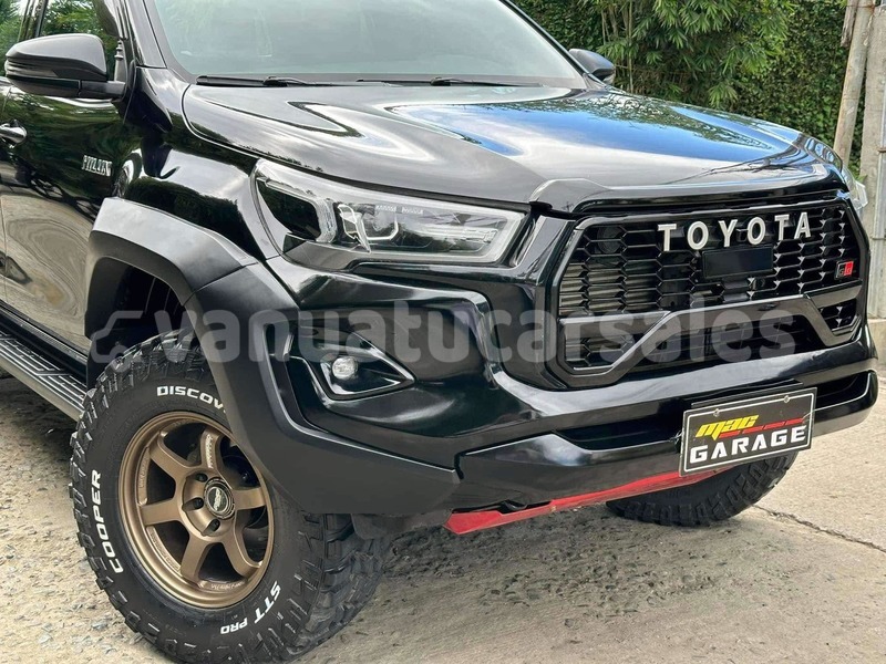 Big with watermark toyota hilux surf tafea aneghowhat 864