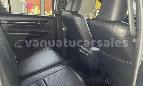 Buy Used Toyota Hilux Surf White Car in Port Vila in Shefa Buy Used Toyota Hilux Surf White Car in Port Vila in Shefa