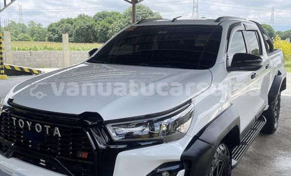 Buy Used Toyota Hilux Surf White Car in Port Vila in Shefa Buy Used Toyota Hilux Surf White Car in Port Vila in Shefa