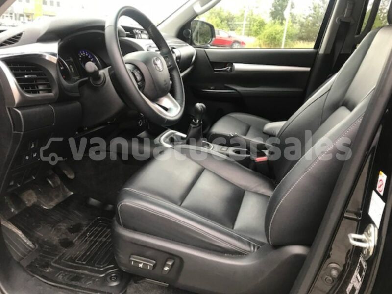 Big with watermark toyota hilux shefa port vila 867