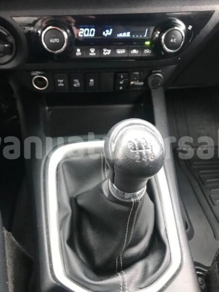 Big with watermark toyota hilux shefa port vila 867