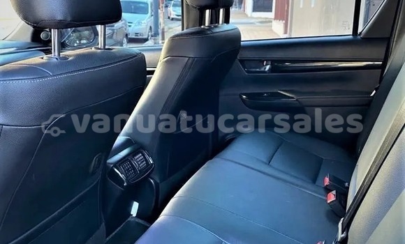 Buy Used Toyota Hilux Silver Car in White Sands in Tafea Buy Used Toyota Hilux Silver Car in White Sands in Tafea