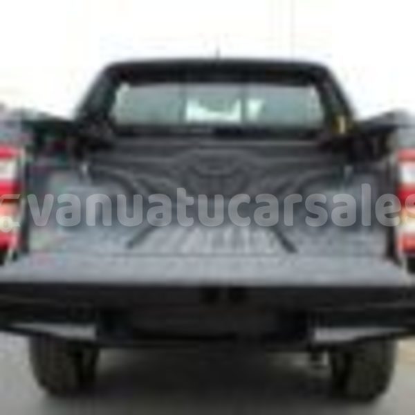 Big with watermark toyota hilux sanma port olry 869