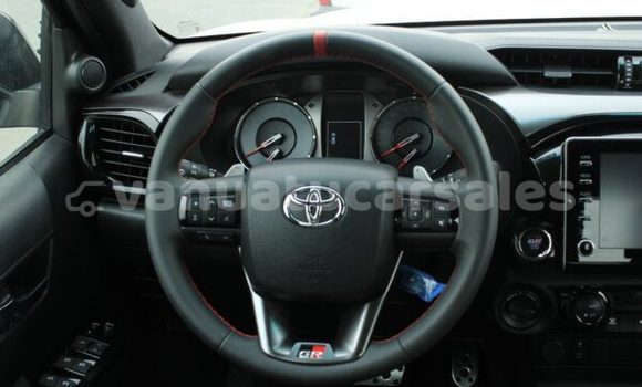 Buy Used Toyota Hilux Black Car in Port Olry in Sanma Buy Used Toyota Hilux Black Car in Port Olry in Sanma