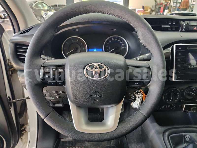 Big with watermark toyota hilux shefa port vila 870