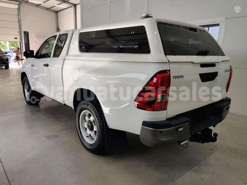 Big with watermark toyota hilux shefa port vila 870
