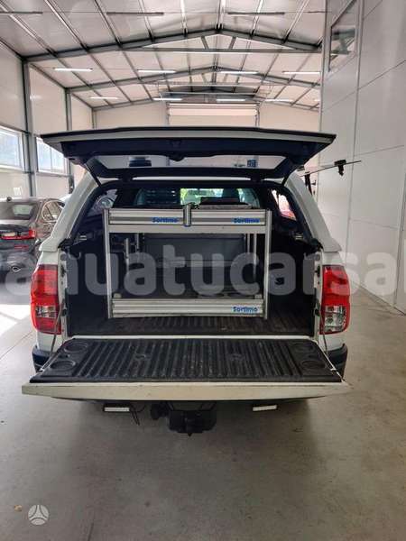Big with watermark toyota hilux shefa port vila 870