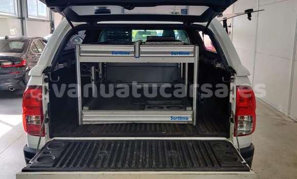 Buy Used Toyota Hilux White Car in Port Vila in Shefa Buy Used Toyota Hilux White Car in Port Vila in Shefa
