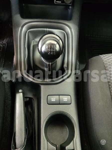 Big with watermark toyota hilux shefa port vila 870