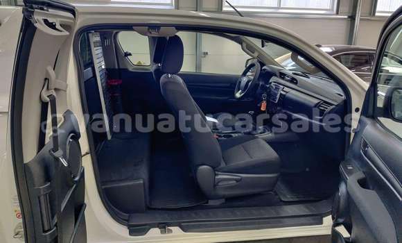 Buy Used Toyota Hilux White Car in Port Vila in Shefa Buy Used Toyota Hilux White Car in Port Vila in Shefa