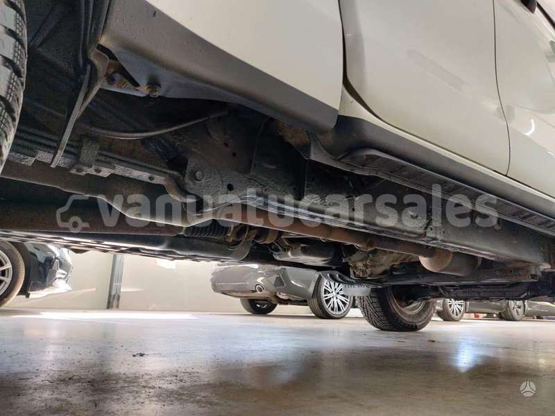 Big with watermark toyota hilux shefa port vila 870