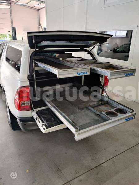 Big with watermark toyota hilux shefa port vila 870