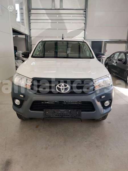 Big with watermark toyota hilux shefa port vila 870