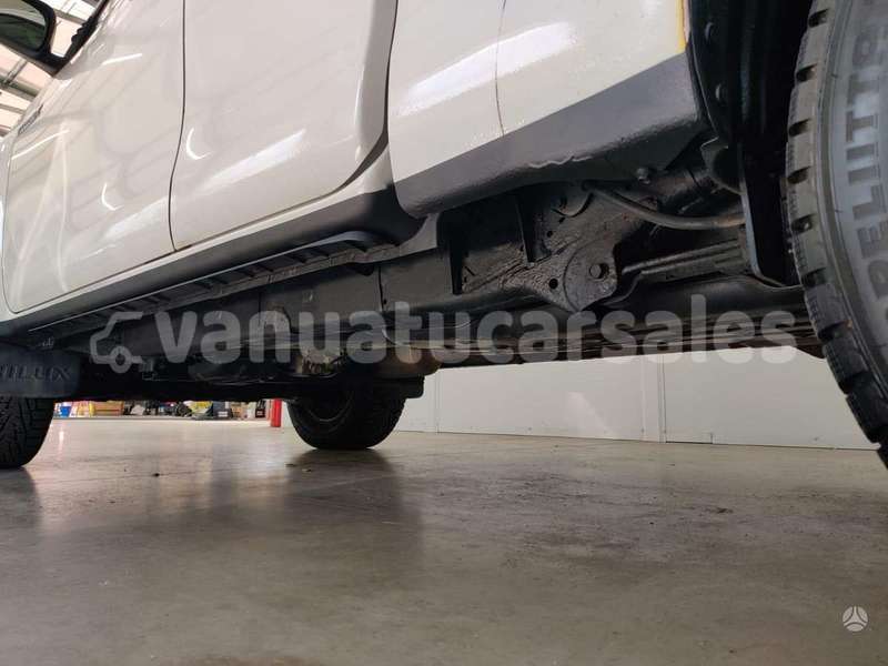 Big with watermark toyota hilux shefa port vila 870