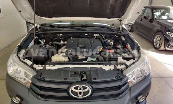 Buy Used Toyota Hilux White Car in Port Vila in Shefa Buy Used Toyota Hilux White Car in Port Vila in Shefa