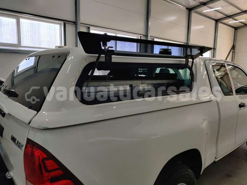 Big with watermark toyota hilux shefa port vila 870