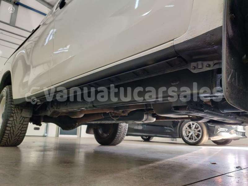 Big with watermark toyota hilux shefa port vila 870