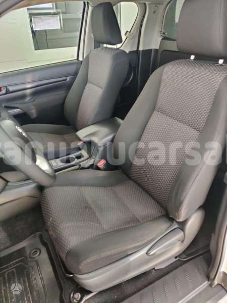 Big with watermark toyota hilux shefa port vila 870