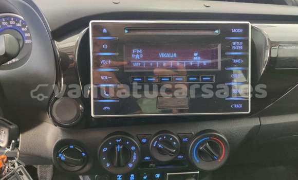 Buy Used Toyota Hilux White Car in Port Vila in Shefa Buy Used Toyota Hilux White Car in Port Vila in Shefa