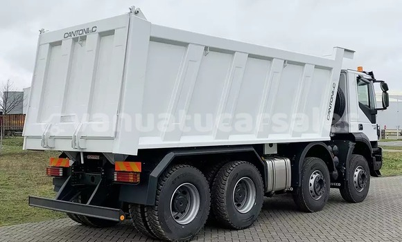 Buy Used IVECO Massif White Car in Port Vila in Shefa Buy Used IVECO Massif White Car in Port Vila in Shefa