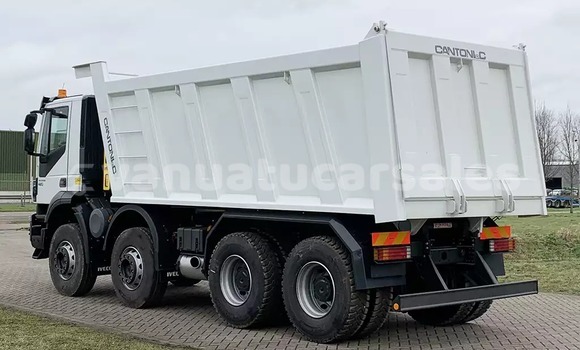 Buy Used IVECO Massif White Car in Port Vila in Shefa Buy Used IVECO Massif White Car in Port Vila in Shefa