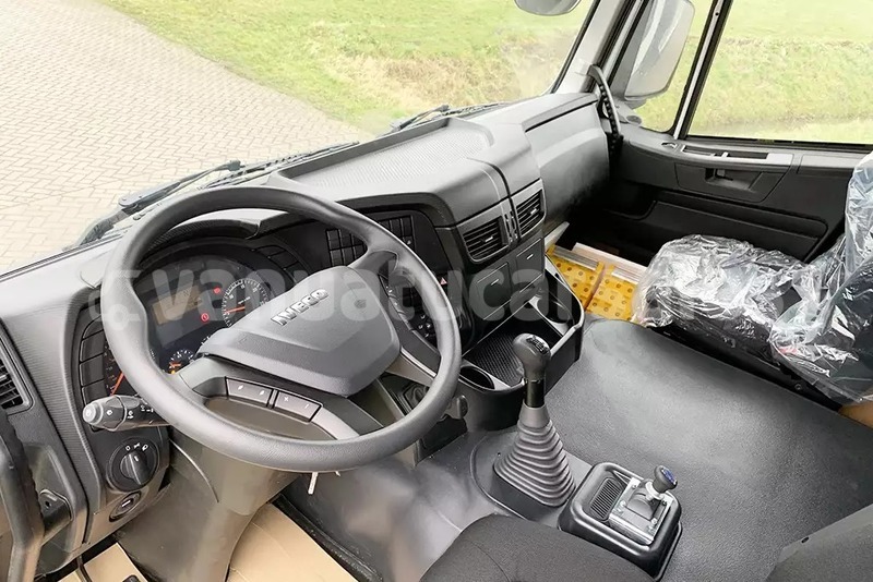 Big with watermark iveco massif shefa port vila 871