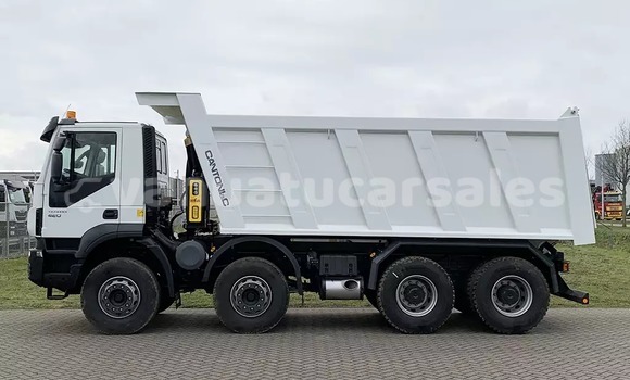 Buy Used IVECO Massif White Car in Port Vila in Shefa Buy Used IVECO Massif White Car in Port Vila in Shefa