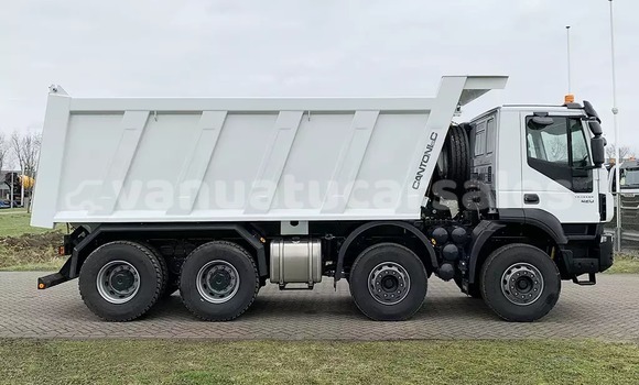 Buy Used IVECO Massif White Car in Port Vila in Shefa Buy Used IVECO Massif White Car in Port Vila in Shefa