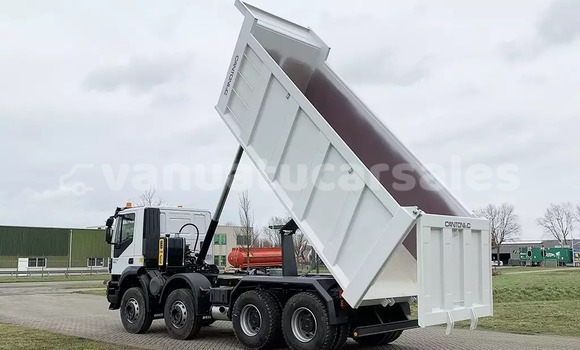 Buy Used IVECO Massif White Car in Port Vila in Shefa Buy Used IVECO Massif White Car in Port Vila in Shefa