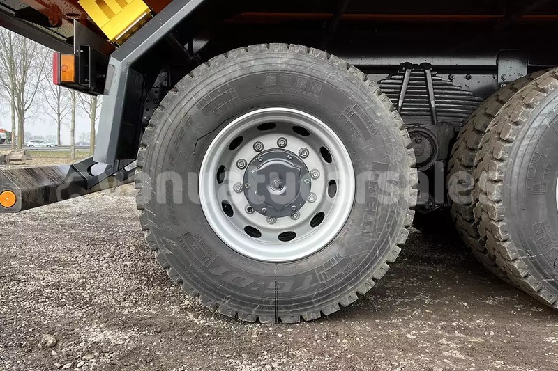 Big with watermark iveco massif shefa port havannah 872