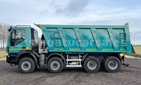 Buy Used IVECO Massif Green Car in Wuro in Malampa Buy Used IVECO Massif Green Car in Wuro in Malampa