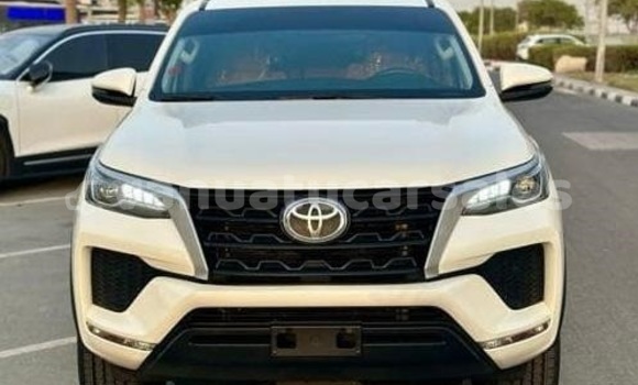 Buy Used Toyota Fortuner White Car in Port Vila in Shefa Buy Used Toyota Fortuner White Car in Port Vila in Shefa