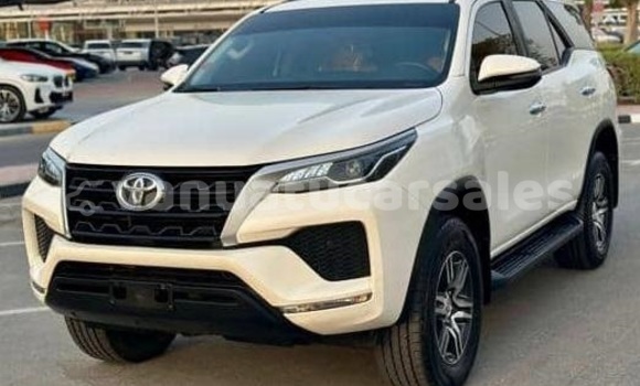 Buy Used Toyota Fortuner White Car in Port Vila in Shefa Buy Used Toyota Fortuner White Car in Port Vila in Shefa