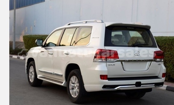 Acheter Occasion Voiture Toyota Land Cruiser Blanc à Port Vila, Shefa Acheter Occasion Voiture Toyota Land Cruiser Blanc à Port Vila, Shefa