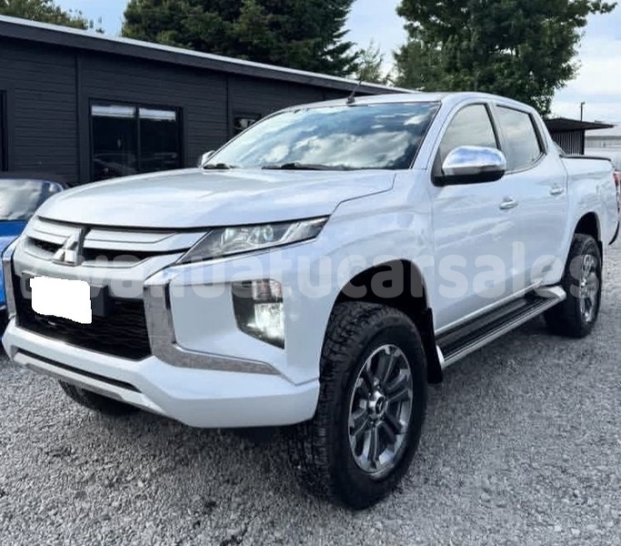 Big with watermark mitsubishi l200 shefa port vila 882