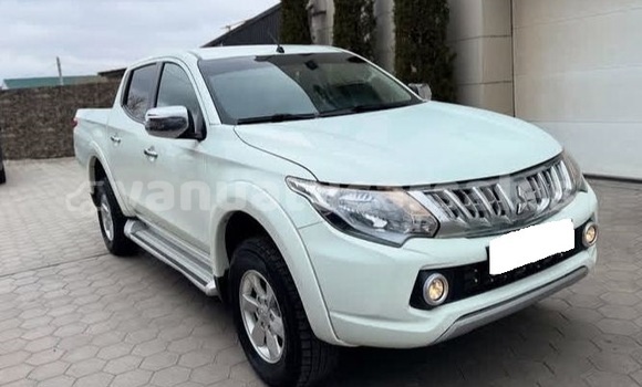 Acheter Occasion Voiture Mitsubishi L200 Blanc à Port Vila, Shefa Acheter Occasion Voiture Mitsubishi L200 Blanc à Port Vila, Shefa