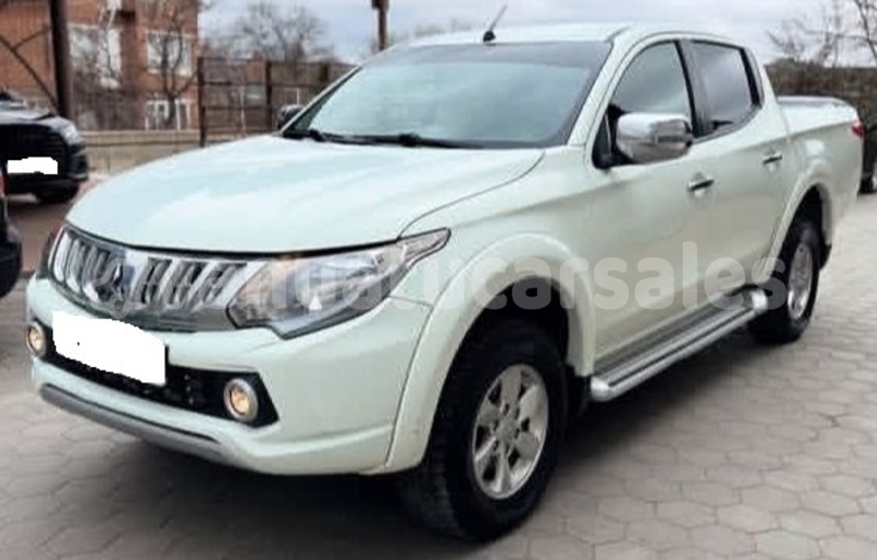 Big with watermark mitsubishi l200 shefa port vila 888