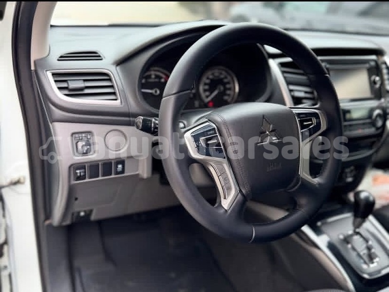 Big with watermark mitsubishi l200 shefa port vila 888