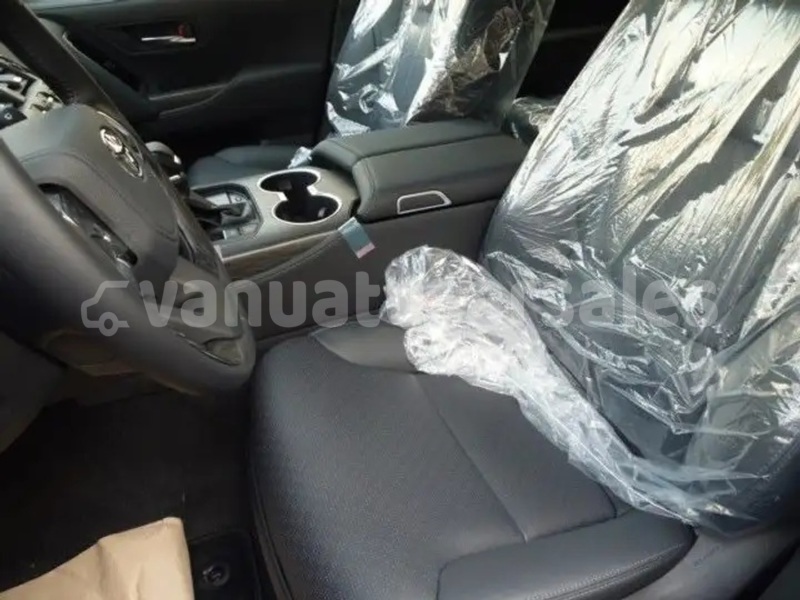 Big with watermark toyota land cruiser penama bunlap 890