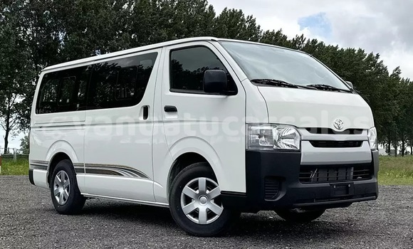 Buy Used Toyota Hiace White Car in Epao in Shefa