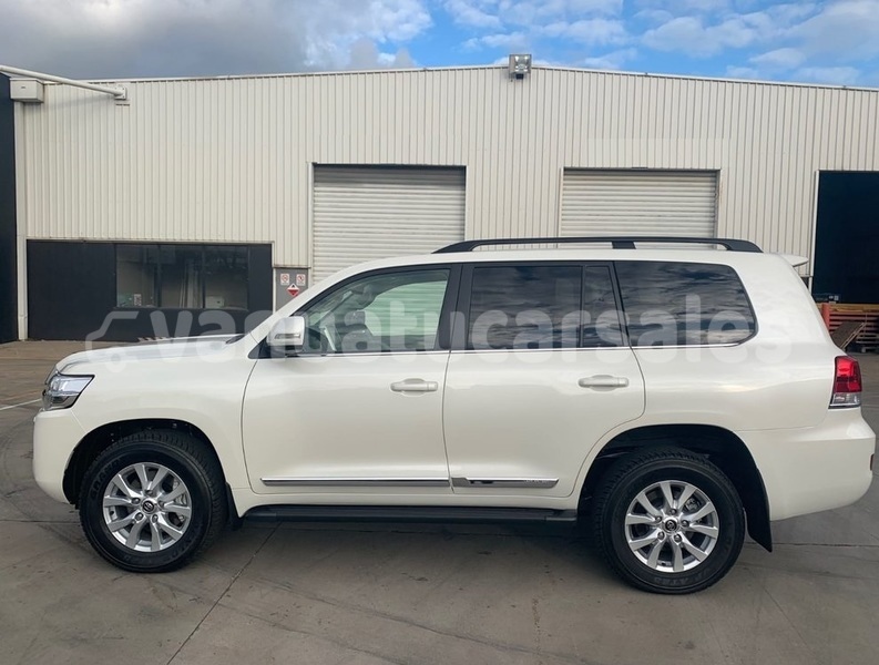Big with watermark toyota land cruiser shefa port vila 905