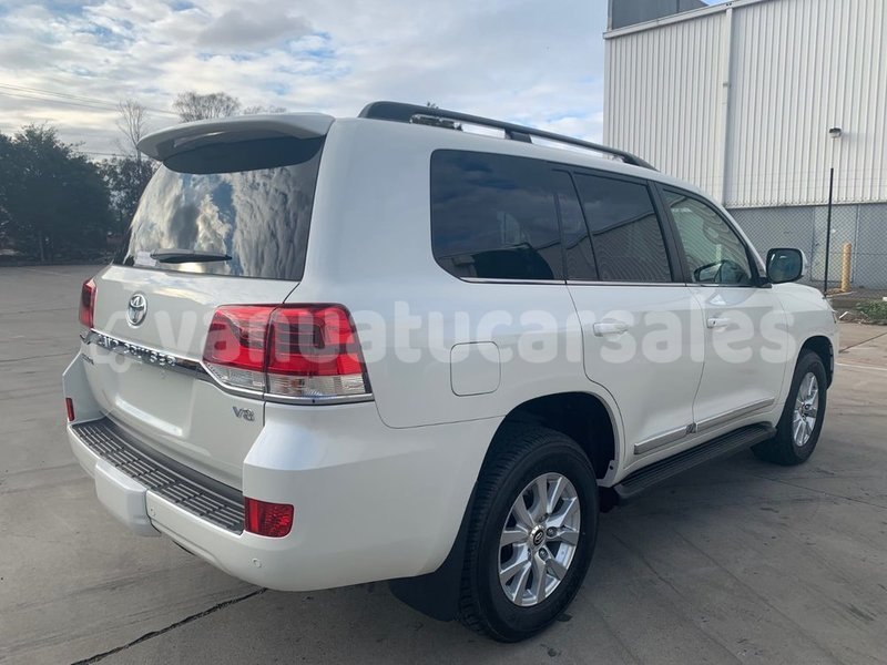 Big with watermark toyota land cruiser shefa port vila 905