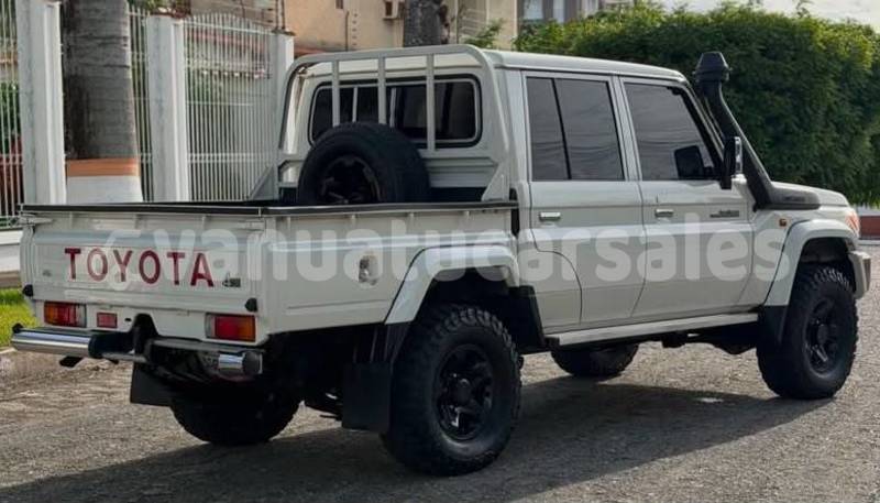 Big with watermark toyota land cruiser shefa port vila 908