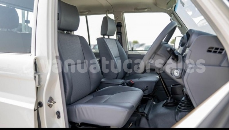 Big with watermark toyota land cruiser shefa port vila 908