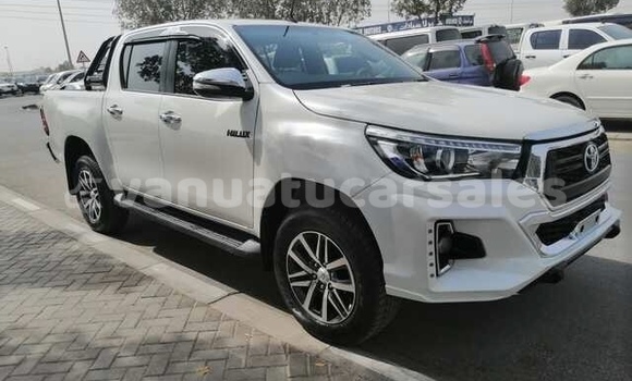 Buy Used Toyota Hiluxe Revo White Car in Port Vila in Shefa