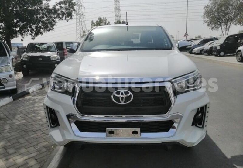 Big with watermark toyota hiluxe revo shefa tongoa 917
