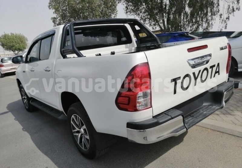 Big with watermark toyota hiluxe revo shefa tongoa 917